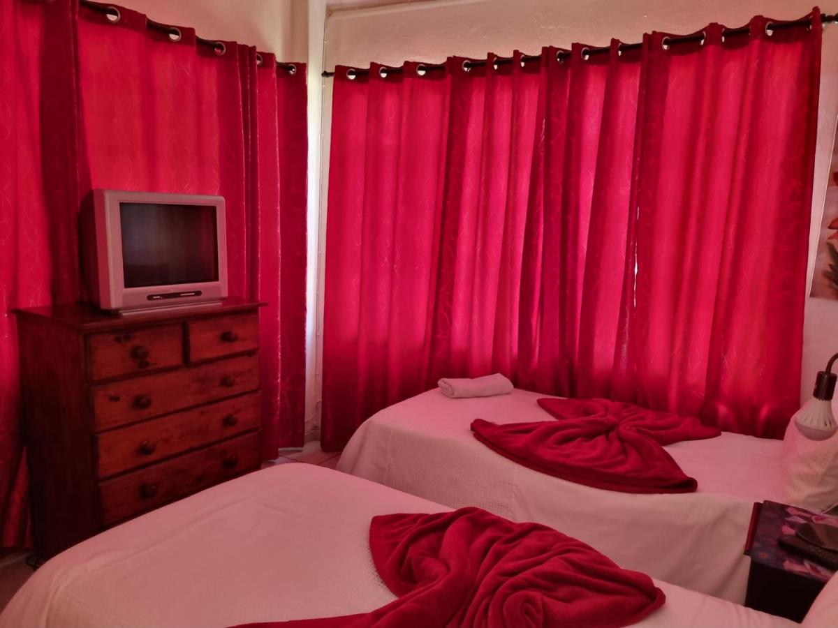 Sondela Bed & Breakfast Алиуол Норт Екстериор снимка